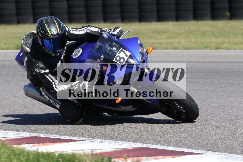 Archiv-2025/48 25.08.2025 Cornu Master School ADR/rot-rouge/87